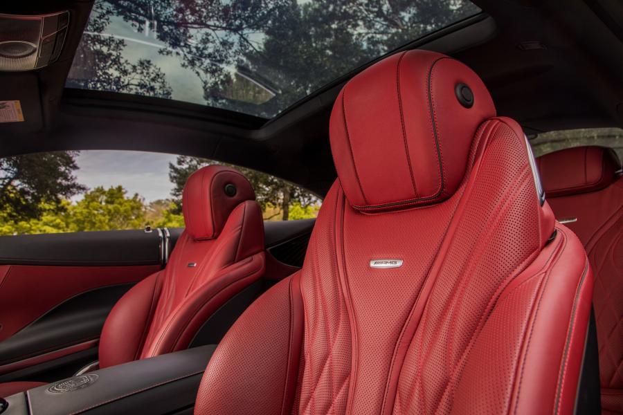 Интерьер Mercedes-AMG S65 Coupe (C217) 2018 года  (NA) (фото 36 из 44)